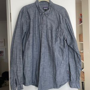 Mens Patagonia button down size XL